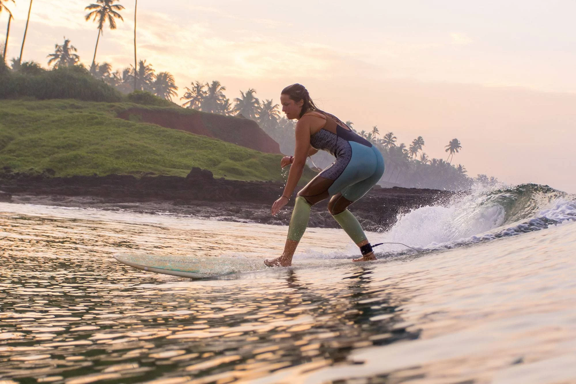 Retreatsindia-images-Girl-surfing-Edava