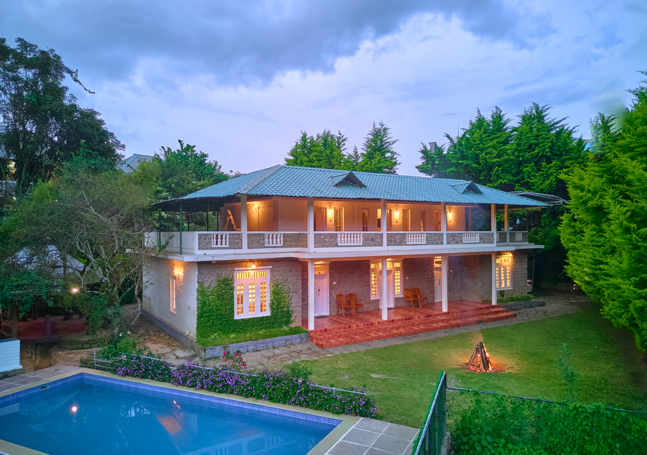 pool villa in kanthalloor