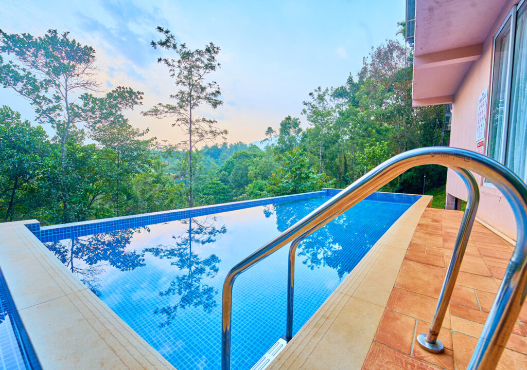 pool resort in munnar