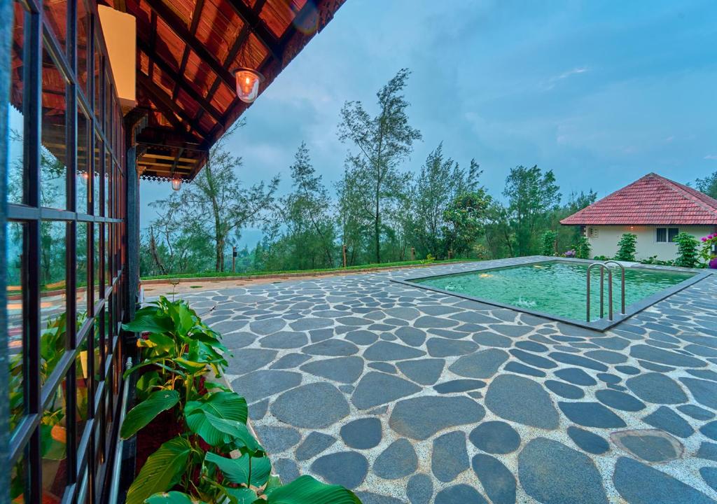 pool resort in Attapadi