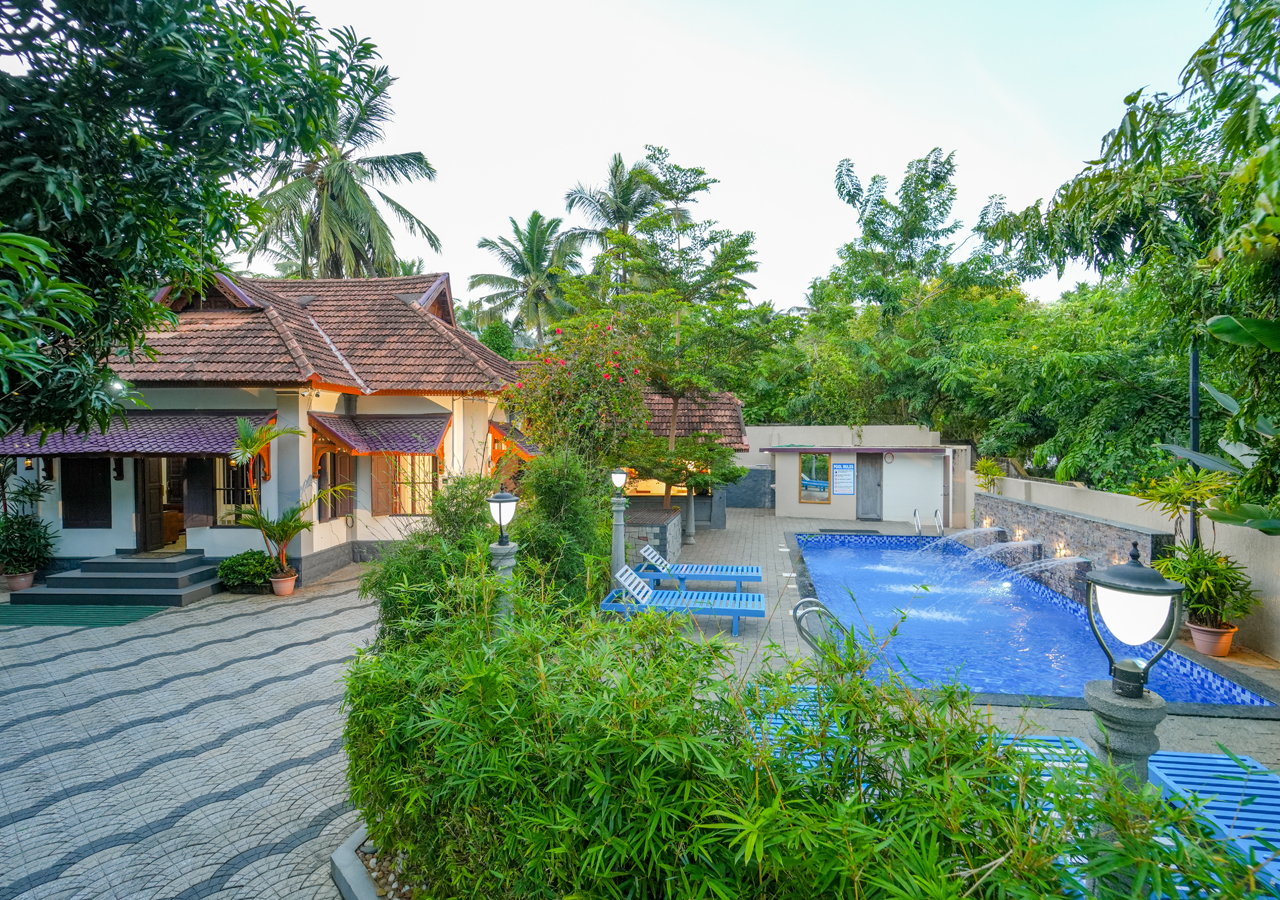 rooms in kovalam